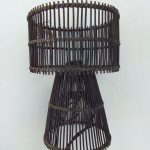 Επιτραπέζιο φωτιστικό από rattan