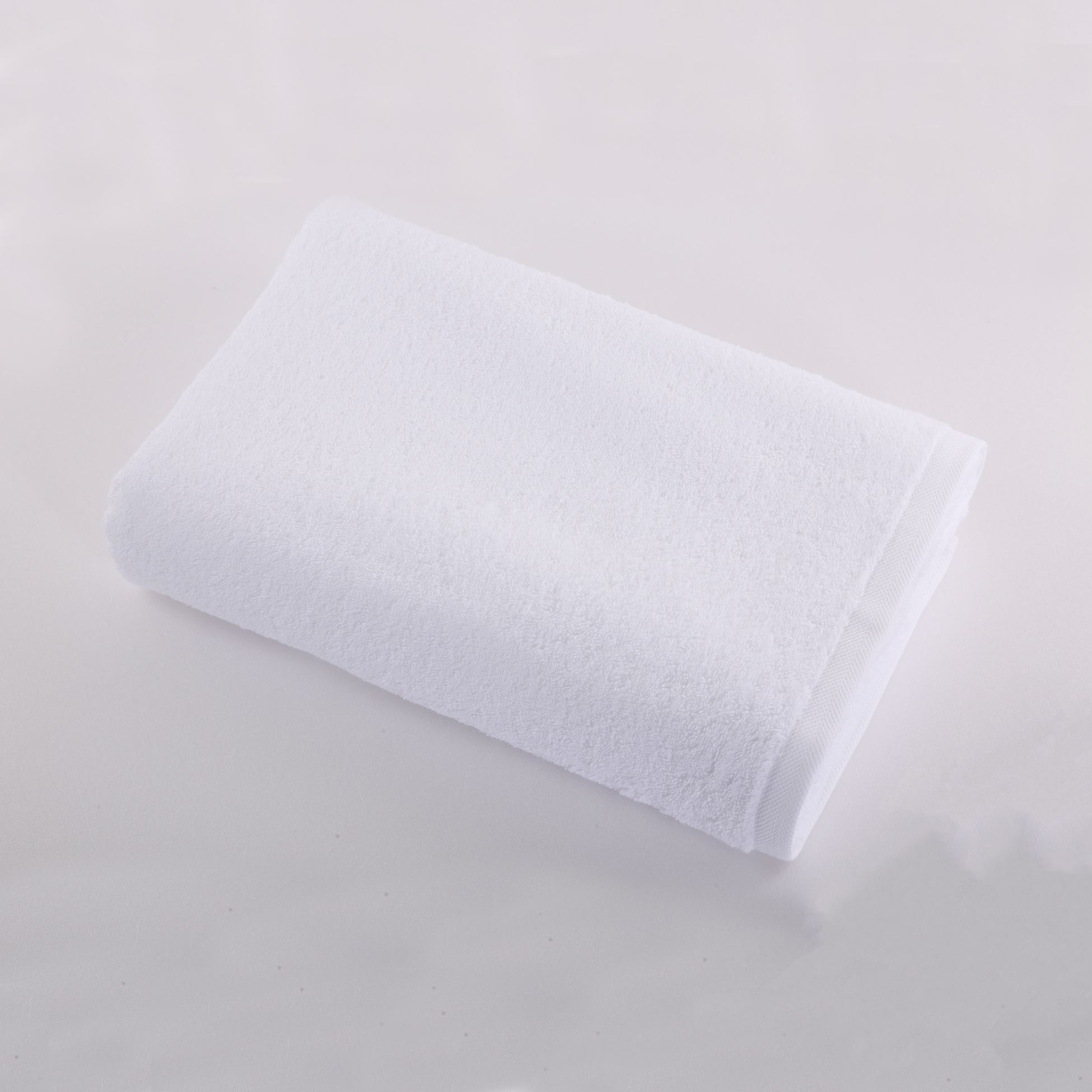 HOTEL LINE TOWEL 100 X 160 COTTON - Image 1