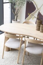 NATURAL EIKEN HOUT DINING TABLE IN TWO SIZES - Image 2