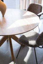 ACACIA HOUT DINING TABLES IN SEVERAL SIZES - Image 7