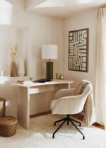 GREEN STONEWARE TABLE LAMP - Image 6