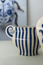 BLUE STRIPES VASE